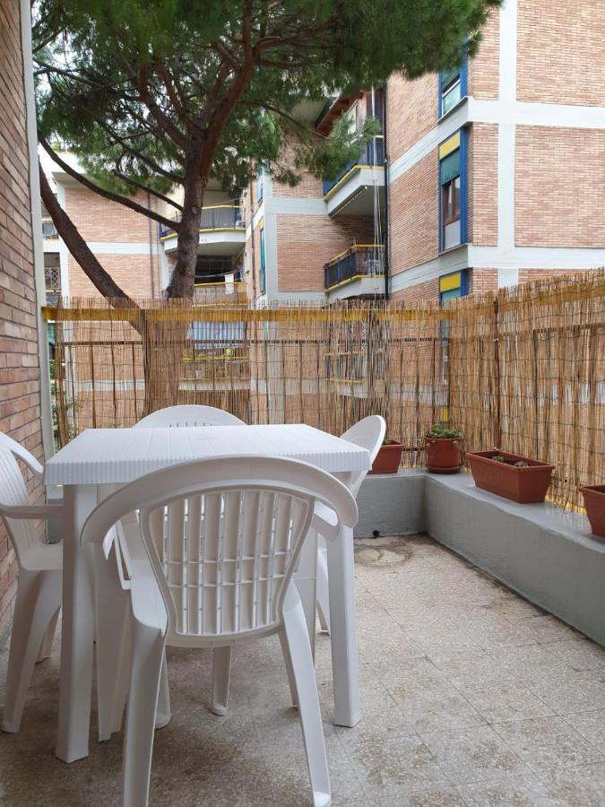 Trilocale Lido Di Roma Apartment Lido di Ostia Exterior foto