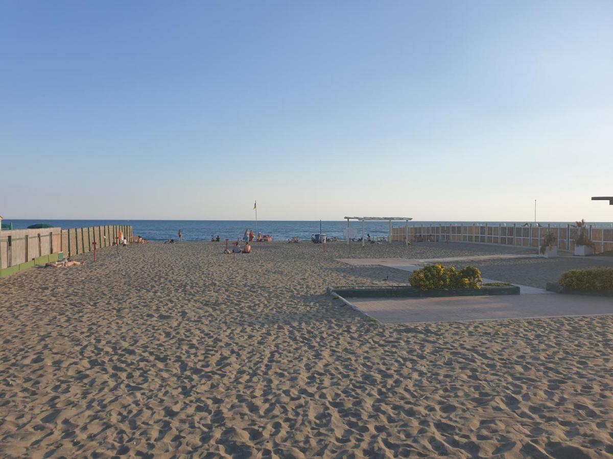 Trilocale Lido Di Roma Apartment Lido di Ostia Exterior foto